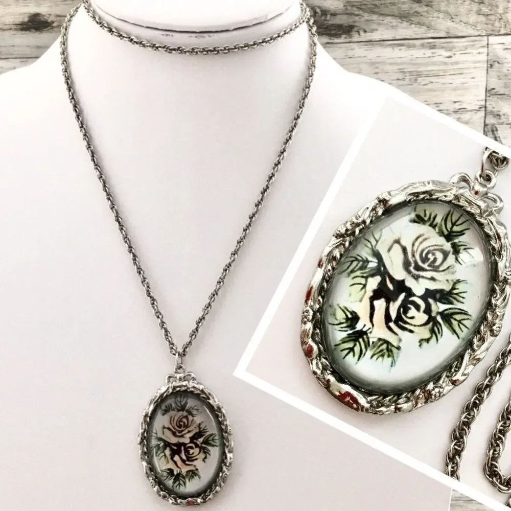 30in whimsical Silver Necklace resin Floral Cabochon 1025